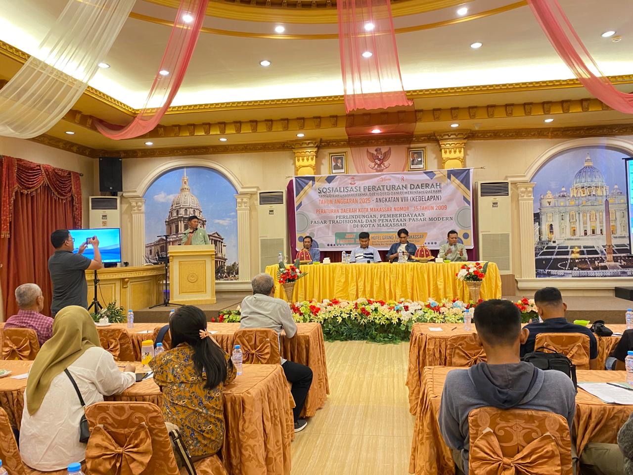 Perlindungan Pasar Tradisional dan Penataan Pasar Modern: Menjaga Keseimbangan Ekonomi Makassar