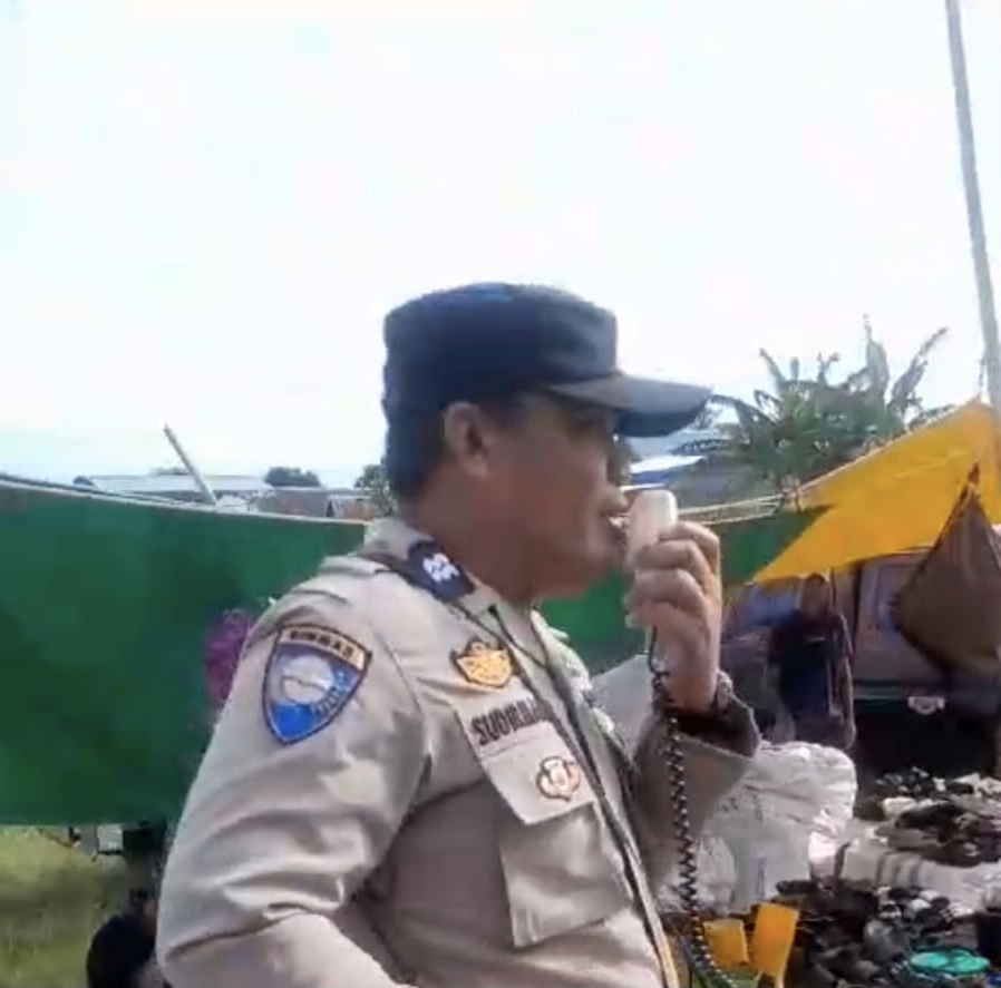 Babinkamtibmas Desa Barang Balie Laksanakan Pengamanan di Pasar Tradisional