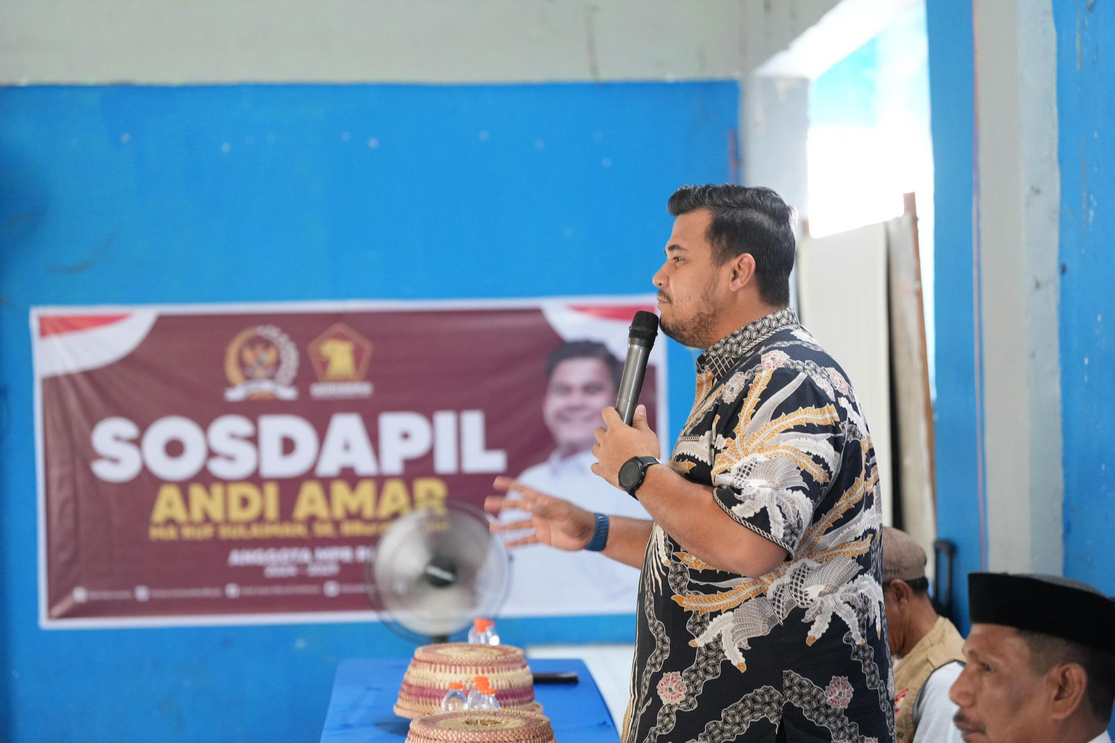 Andi Amar Sosialisasikan Pengamalan Nilai-Nilai Pancasila dalam Ekonomi Rakyat di Kelurahan Takalasi