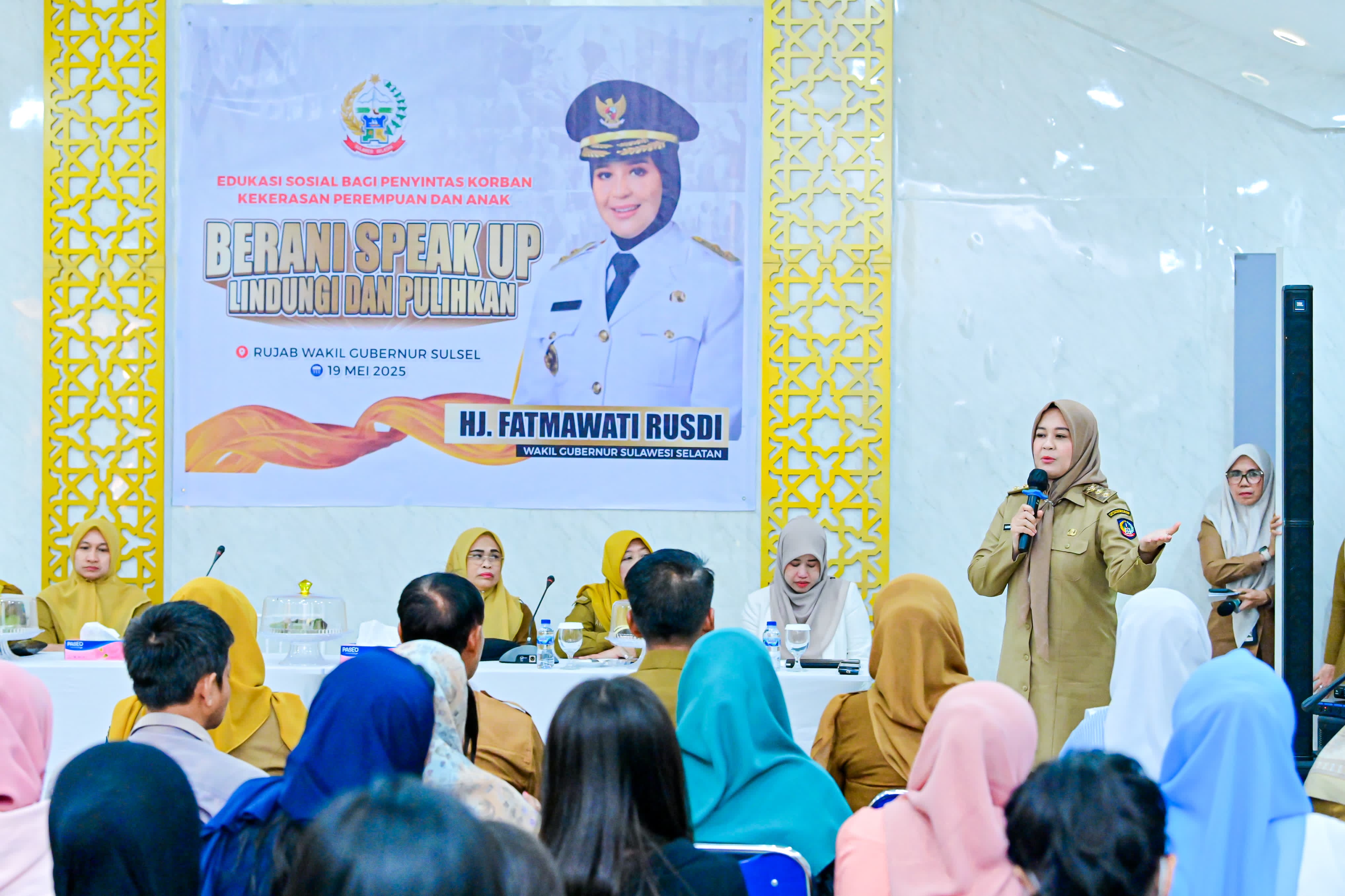 Fatmawati Rusdi Edukasi Sosial bagi Penyintas Kekerasan Perempuan dan Anak