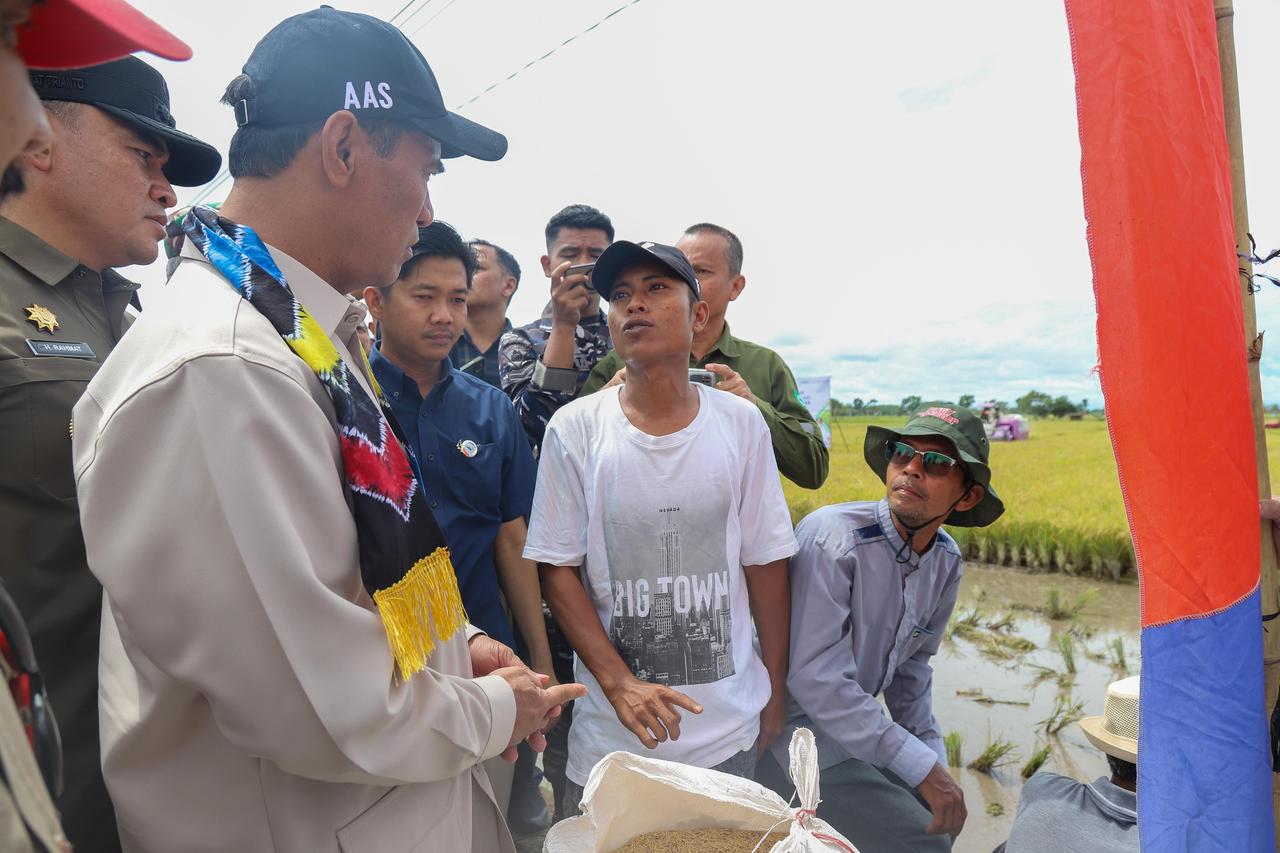 Mentan Amran Tegaskan Bulog Wajib Serap Gabah Petani Any Quality, yang Tidak Mau Kerja untuk Rakyat Minggir!