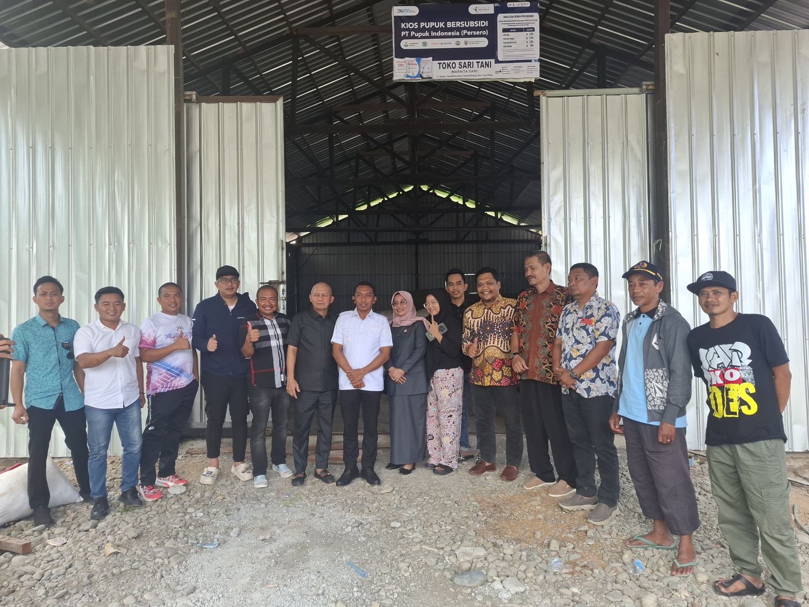 Bupati Sidrap Tinjau Ketersediaan Pupuk Subsidi di Kios Sari Tani Salobukkang 