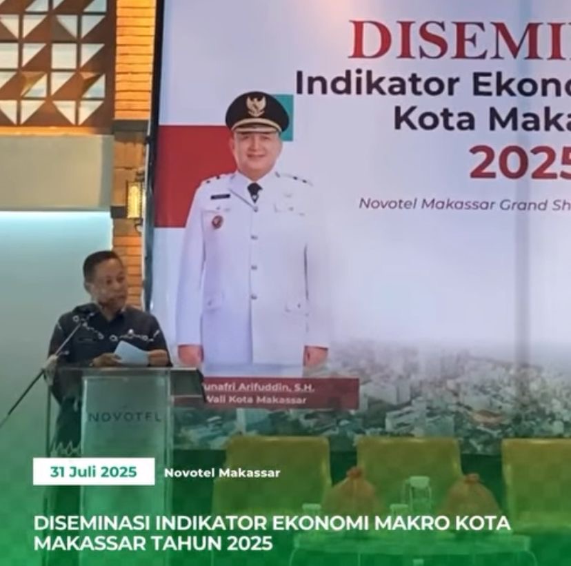 Kepala Bappeda Makassar Beri Sambutan Dalam Rapat Diseminasi Indikator Ekonomi Makro Kota Makassar 2025