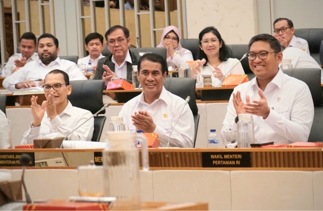 Stok Beras Tertinggi, Mentan Amran Banjir Apresiasi dari Komisi IV DPR RI