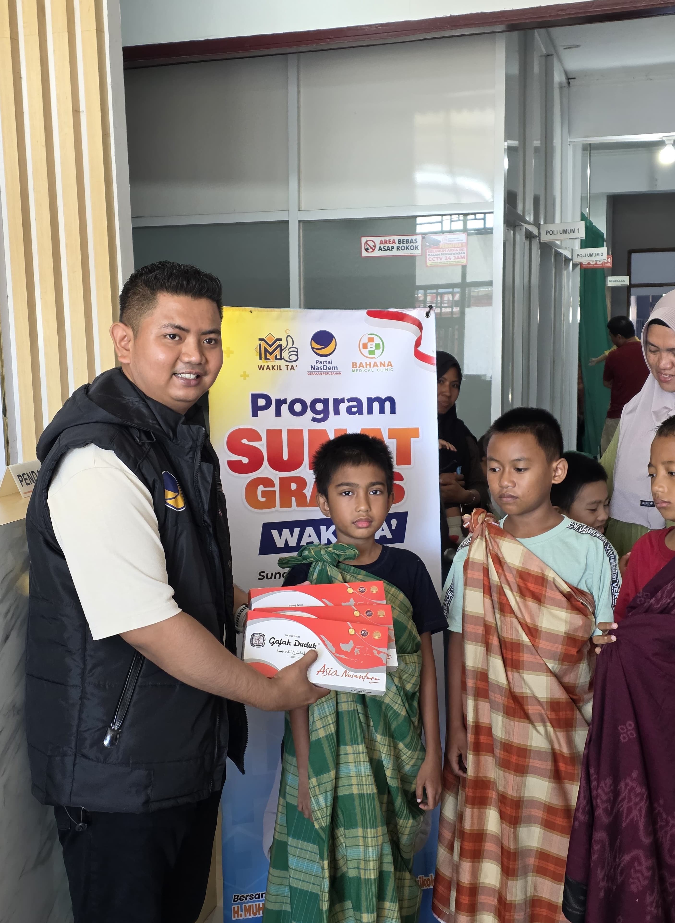 H. Ikhsan Baharuddin Kembali Gelar Sunat Gratis, Disambut Antusias Warga