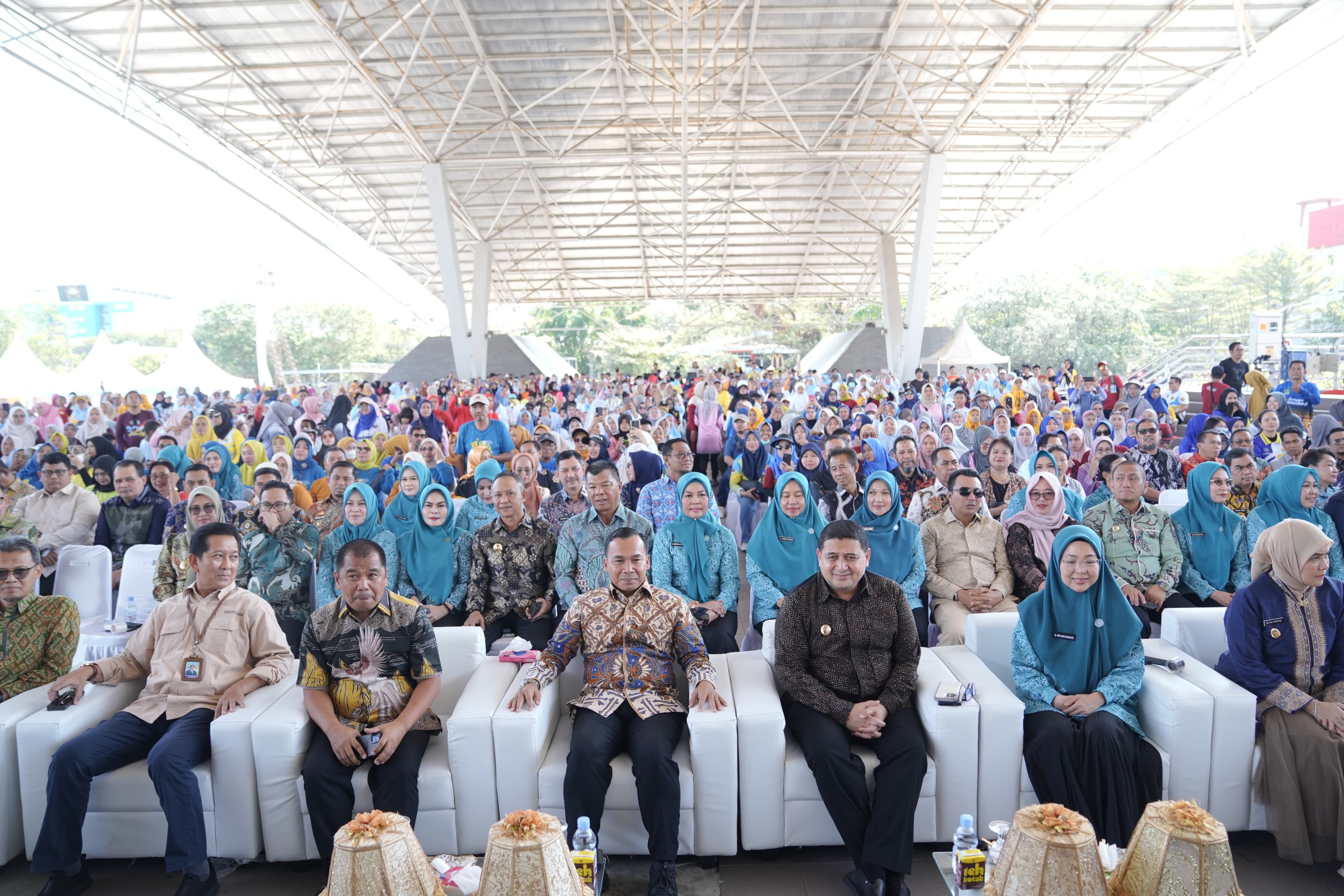 Bersama Menteri BKKBN di Makassar, Munafri-Aliyah Kompak Hadiri Perayaan Harganas ke-32