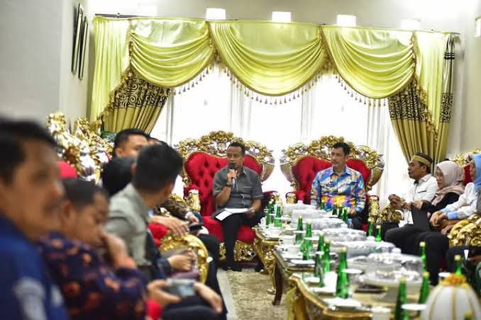 Pj Wali Kota Palopo Dampingi Gubernur Sulsel Bahas PSU Pilkada Palopo.