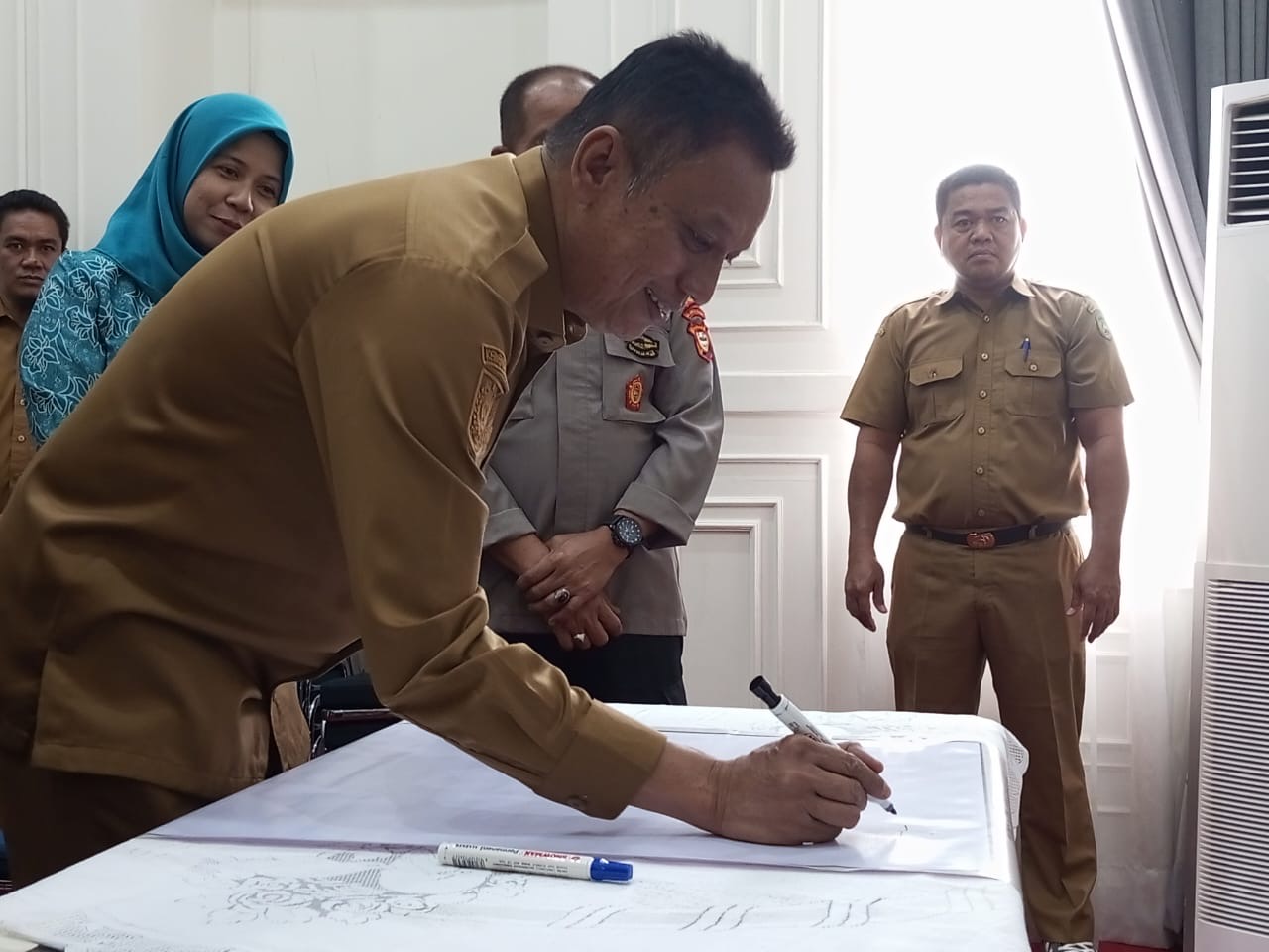 Pemerintah Kota Palopo Tandatangani Komitmen Bersama Pelaksanaan SPMB Tahun 2025