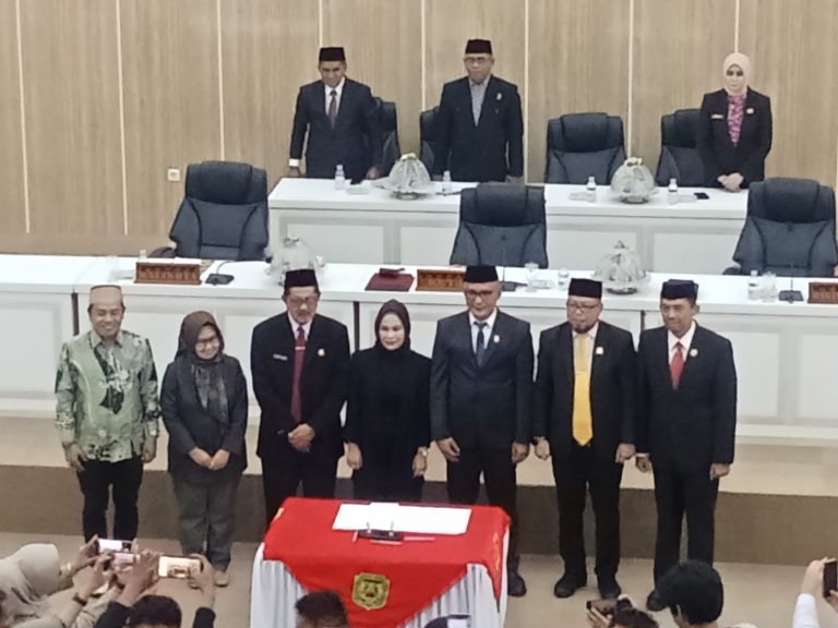 DPRD Kota Palopo Gelar Rapat Paripurna Penetapan Wali Kota dan Wakil Wali Kota Terpilih