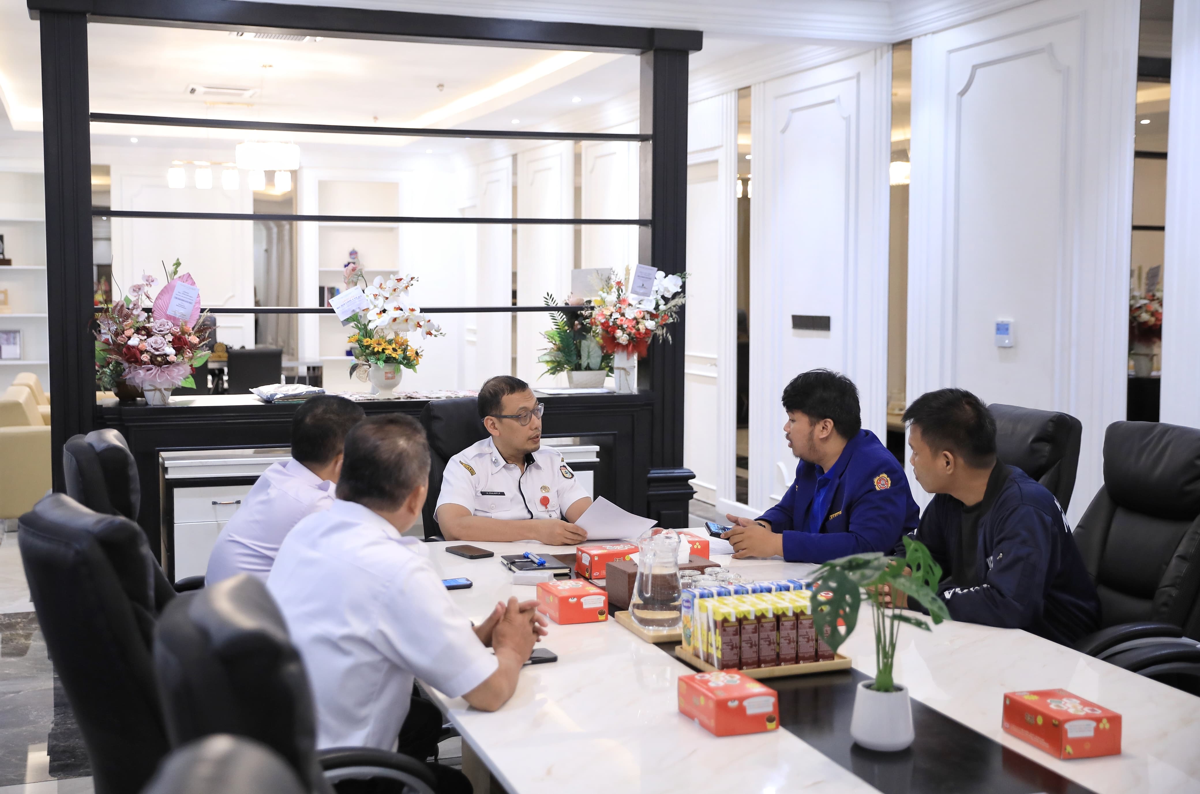 Meriahkan HUT ke-65 Tahun, Pemkot Makassar Dukung Karang Taruna Gelar Kegiatan Sosial hingga Jalan Sehat