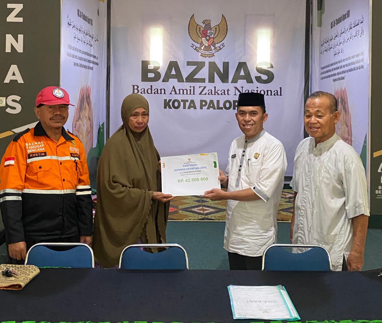 Tunjukan Kepedulian Ditengah Duka, BAZNAS Kota Palopo Bantu Keluarga Marbot