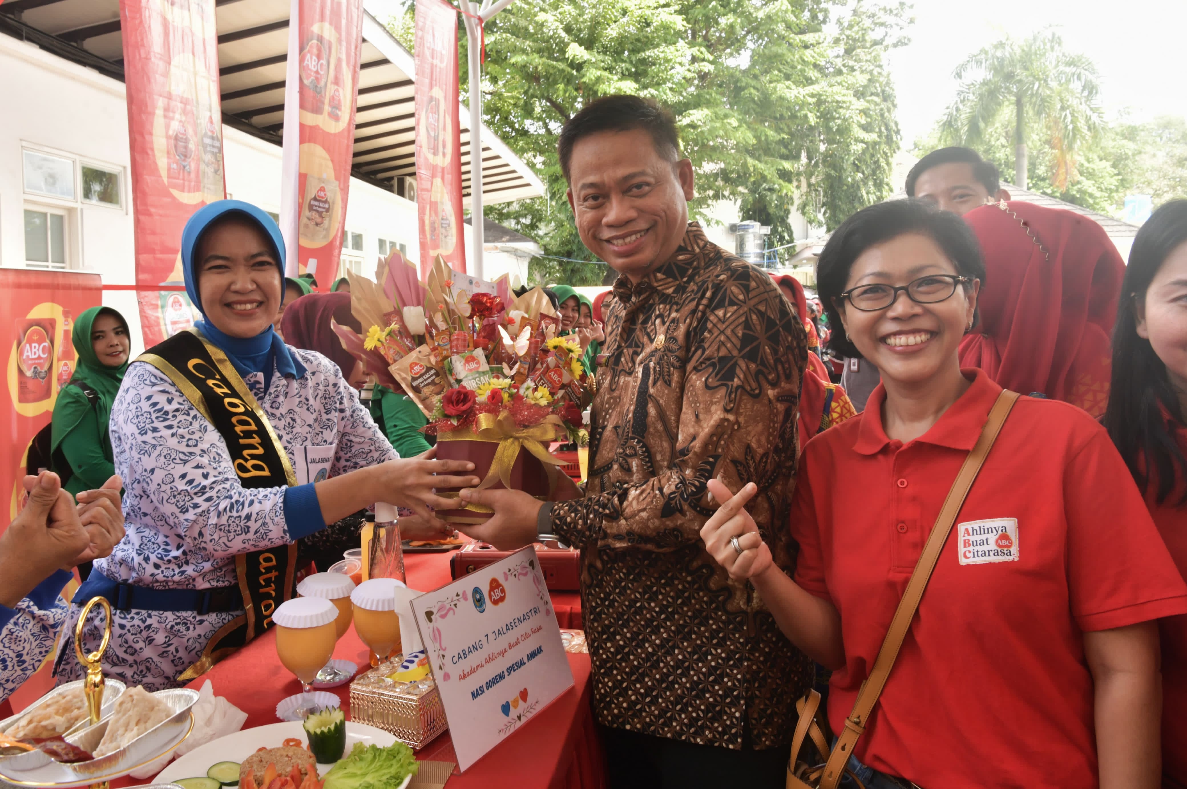 Pj Gubernur Prof Fadjry Djufry Dukung Lomba Kreasi PT ABC Indonesia untuk Bantu UMKM