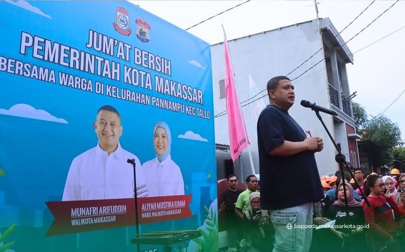 Bappeda Bersama Pemerintahan Kota Makassar Turut Andil Jumat Bersih Warga Pannampu Kecamatan Tallo