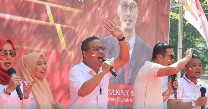 Semarak HUT RI Ke-80, Kepala Bappeda Tunjukkan Bakat Menyanyi Di Porseni ASN 2025