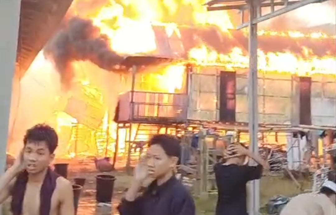 Kebakaran Hebat di Pondok Pesantren Parepare, Tiga Bangunan Asrama Hangus