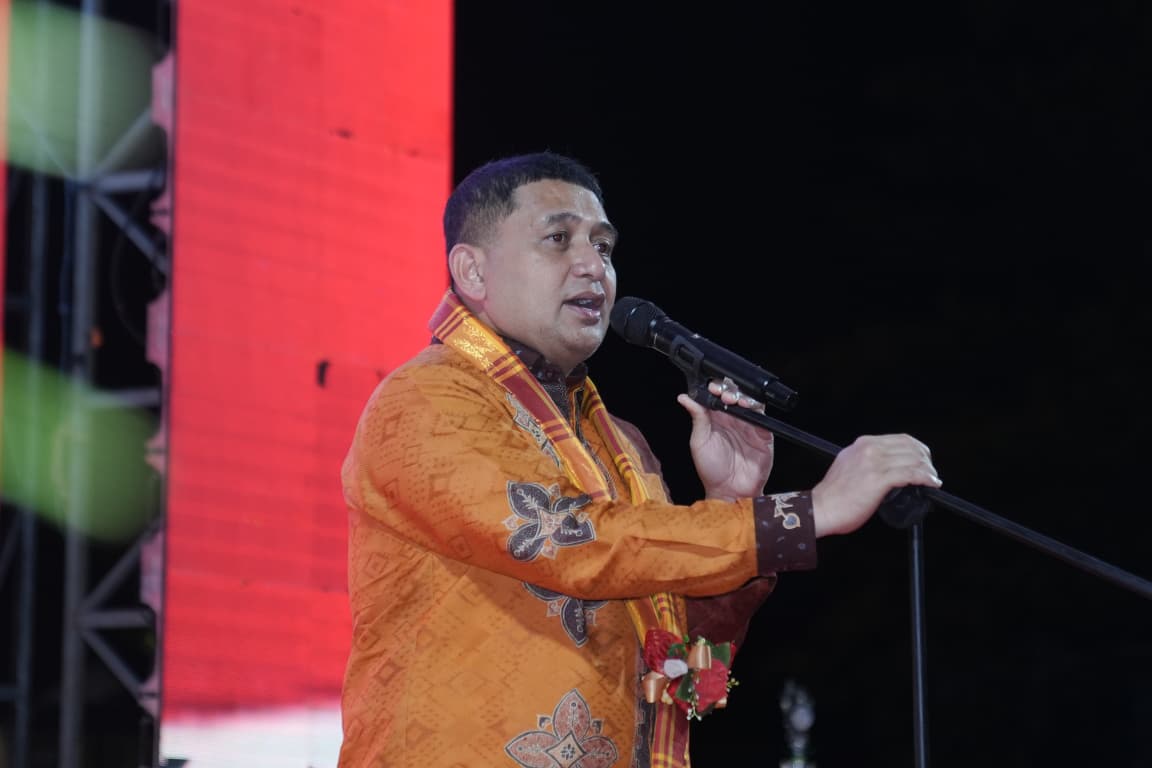 Lewat Pesta Rakyat, Wali Kota Makassar Ajak Warga Tamalanrea Jaga Kekompakan