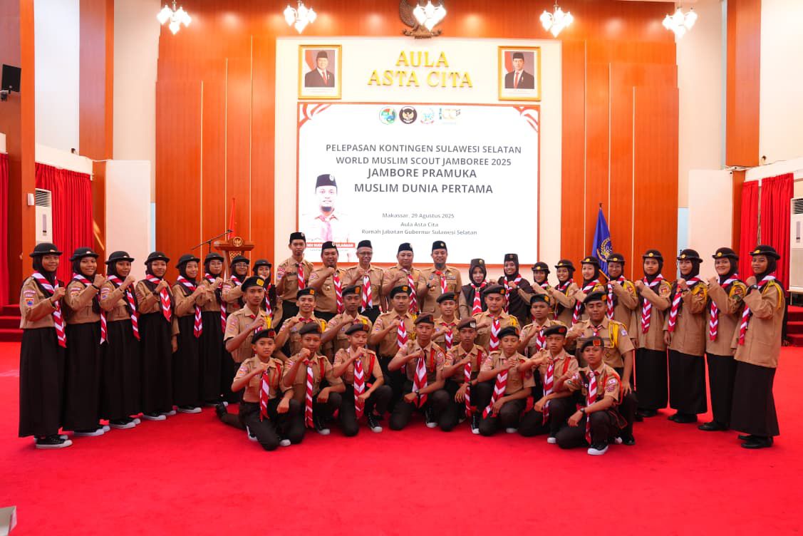 Gubernur Andi Sudirman Lepas 460 Pramuka Kontingen Sulsel ke World Muslim Scout Jamboree 2025