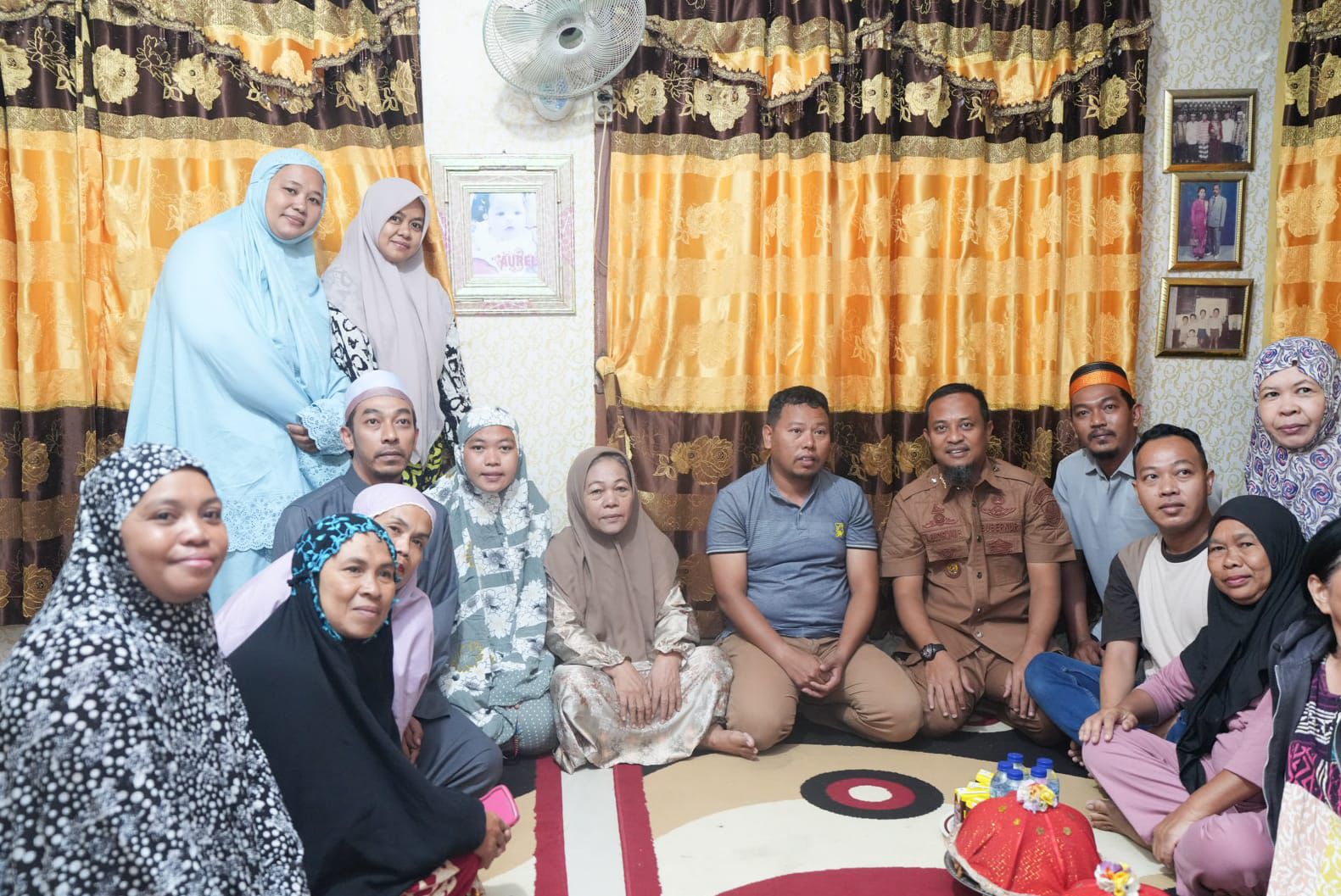 Kunjungi Rumah Duka Abay, Gubernur Sulsel Beri Dukungan Moril Kepada Keluarga Almarhum