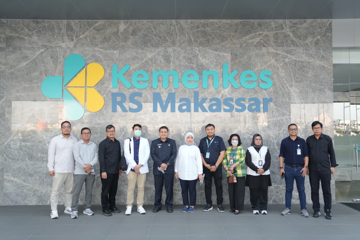 Wali Kota dan Wawali Makassar Jenguk Korban Insiden DPRD, Pastikan Pengobatan Ditanggung BPJS