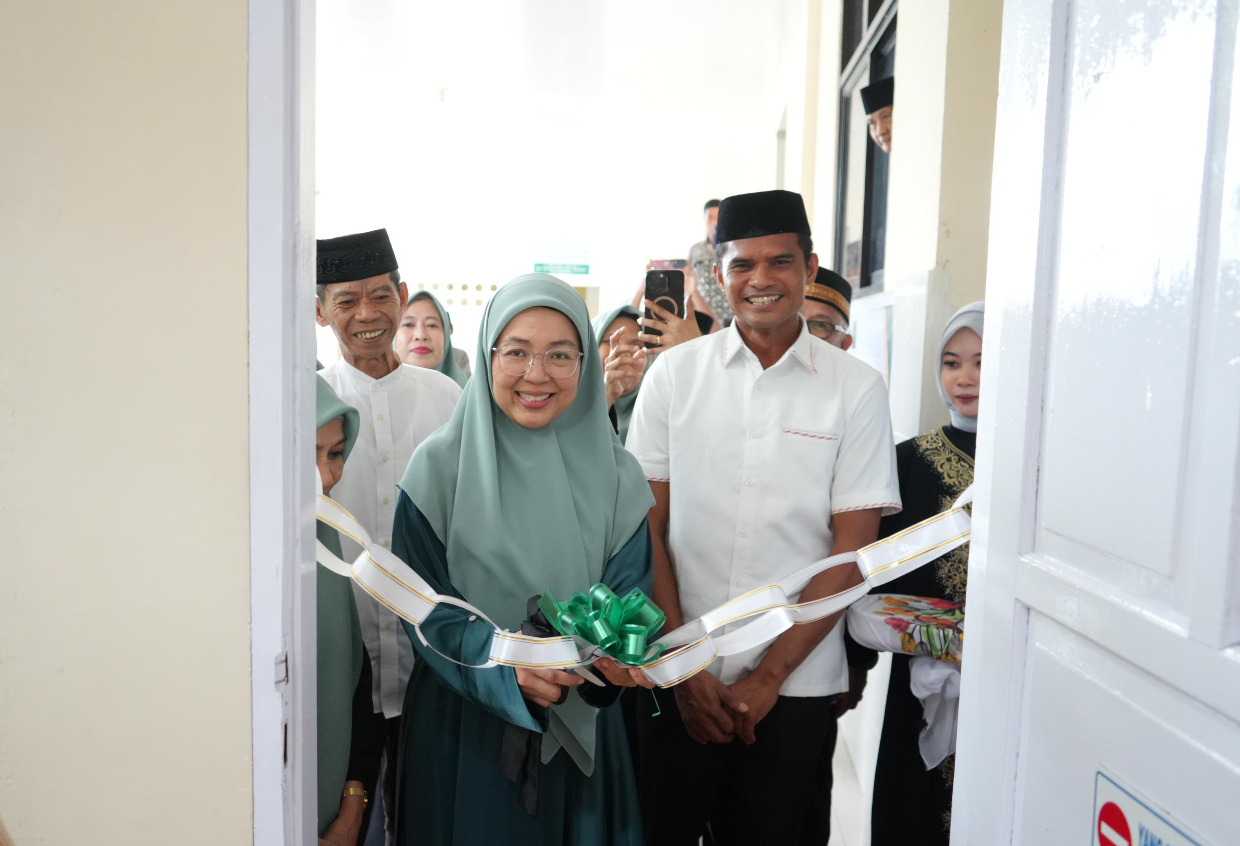 Bunda Literasi Kota Makassar Launching Gerakan, Satu Masjid Satu Perpustakaan