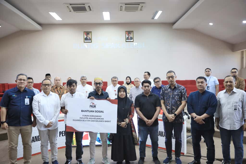 Pemkot Bareng FKIJK Sulselbar Berikan Bantuan Sosial ke Keluarga Korban Kerusuhan