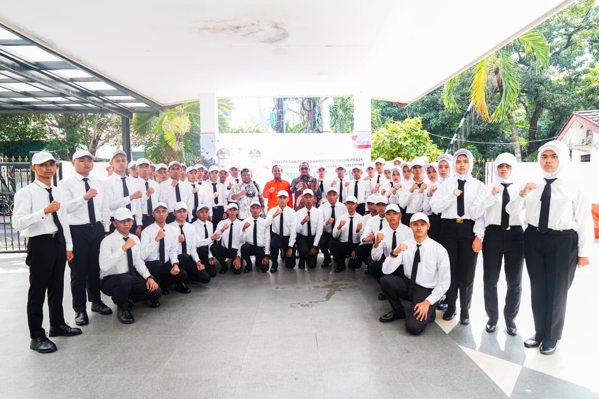 Gubernur Sulsel Andi Sudirman Lepas Calon Praja IPDN Angkatan XXXVI