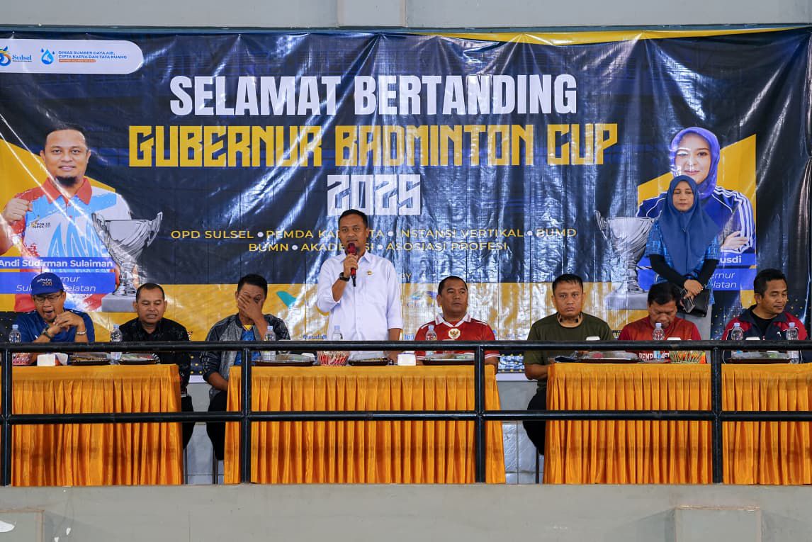 Semarak Hari Jadi Sulsel ke-356, Andi Sudirman Buka Gubernur Badminton Cup 2025