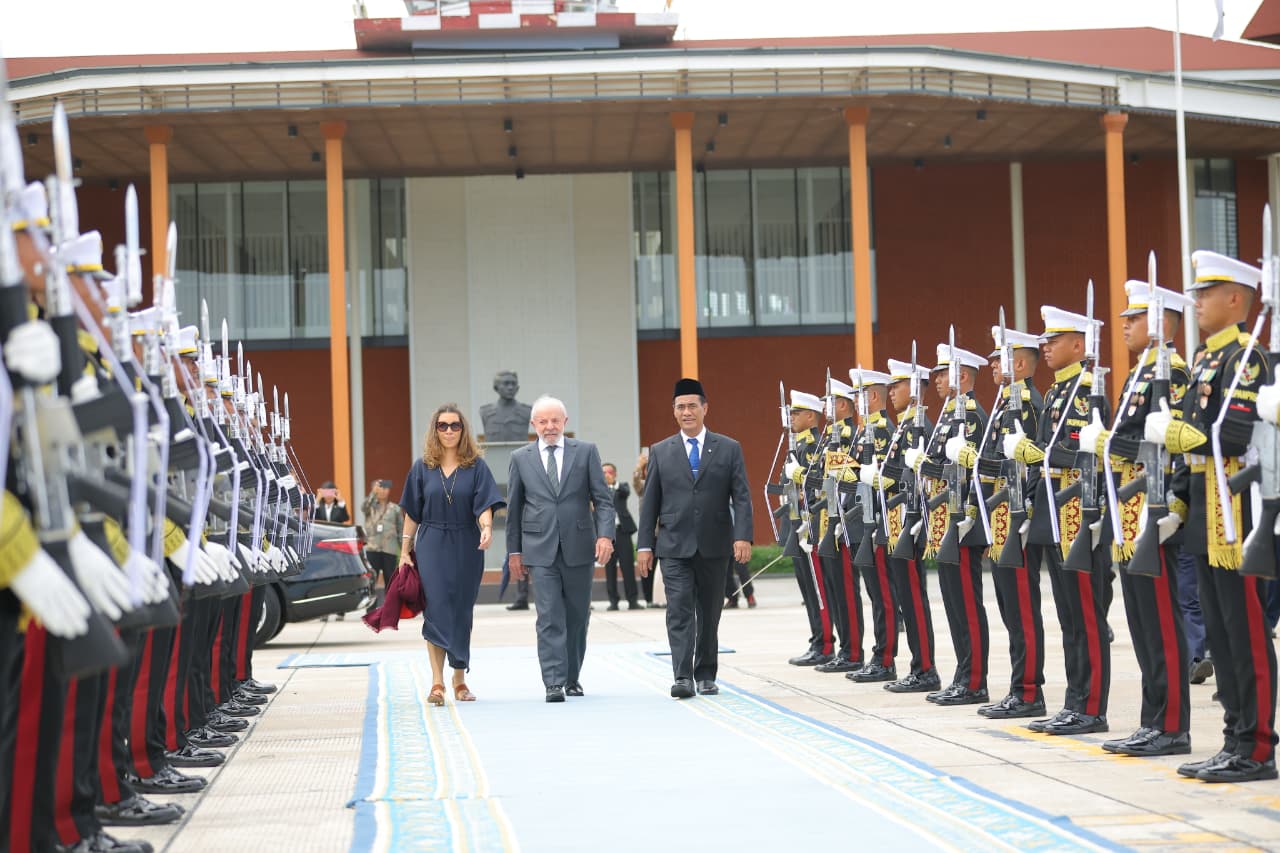 Mentan Amran Lepas Kepulangan Presiden Brasil