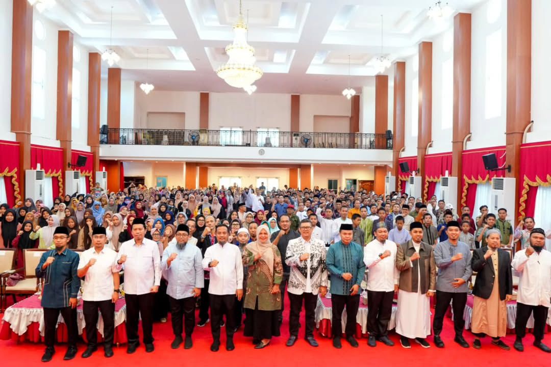 Gubernur Sulsel Dorong Guru Agama Profesional dan Ajarkan Anak Cintai Al-Qur’an