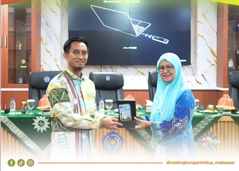 Kepala Dinas Lingkungan Hidup, Helmy Budiman Menjadi Narasumber SWSC di Universitas Muhammadiyah Makassar