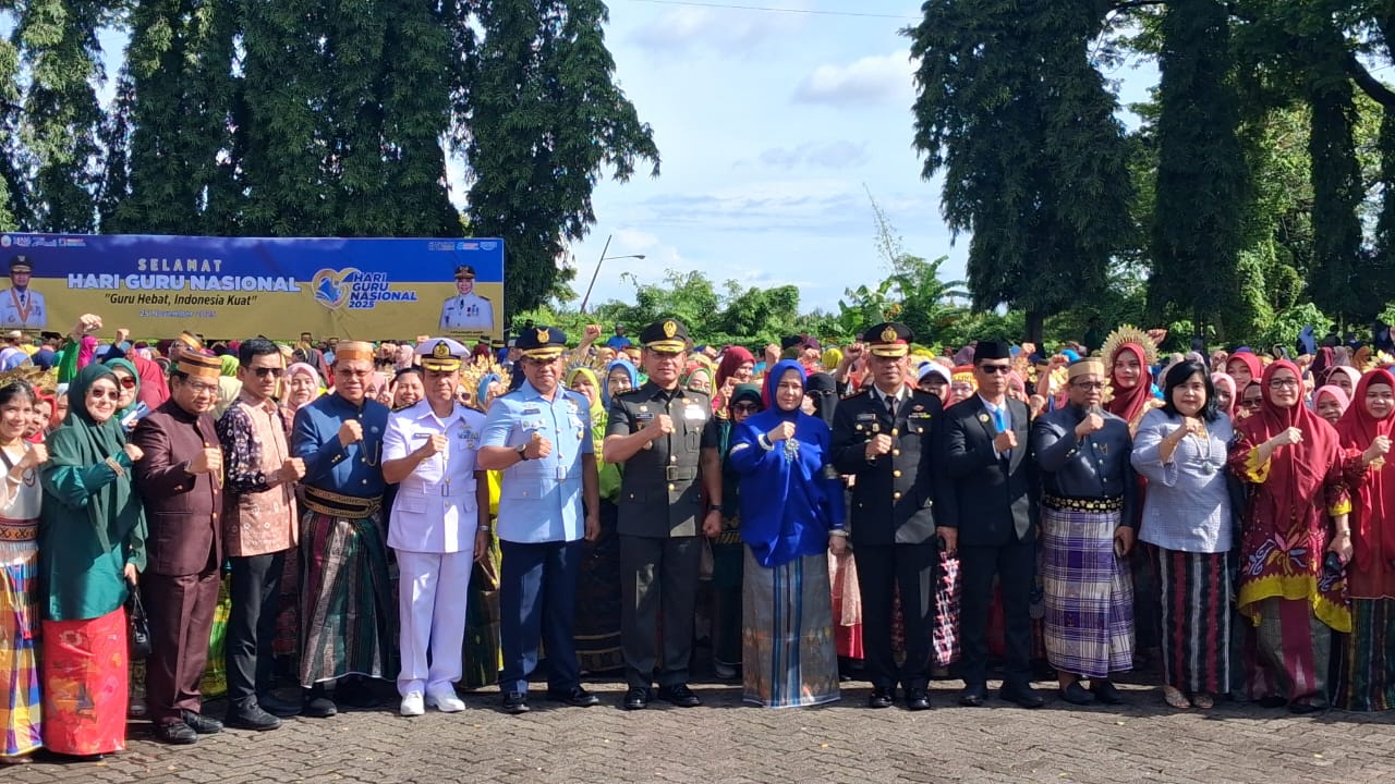 Peringati HGN 2025, Pemprov Sulsel Dukung Kebijakan Peningkatan Kesejahteraan Guru