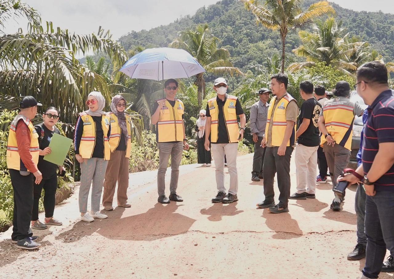 Kadis Bina Marga dan Bina Konstruksi Kunjungi Wilayah Ussu-Nuha-Bts Sulteng di Luwu Timur