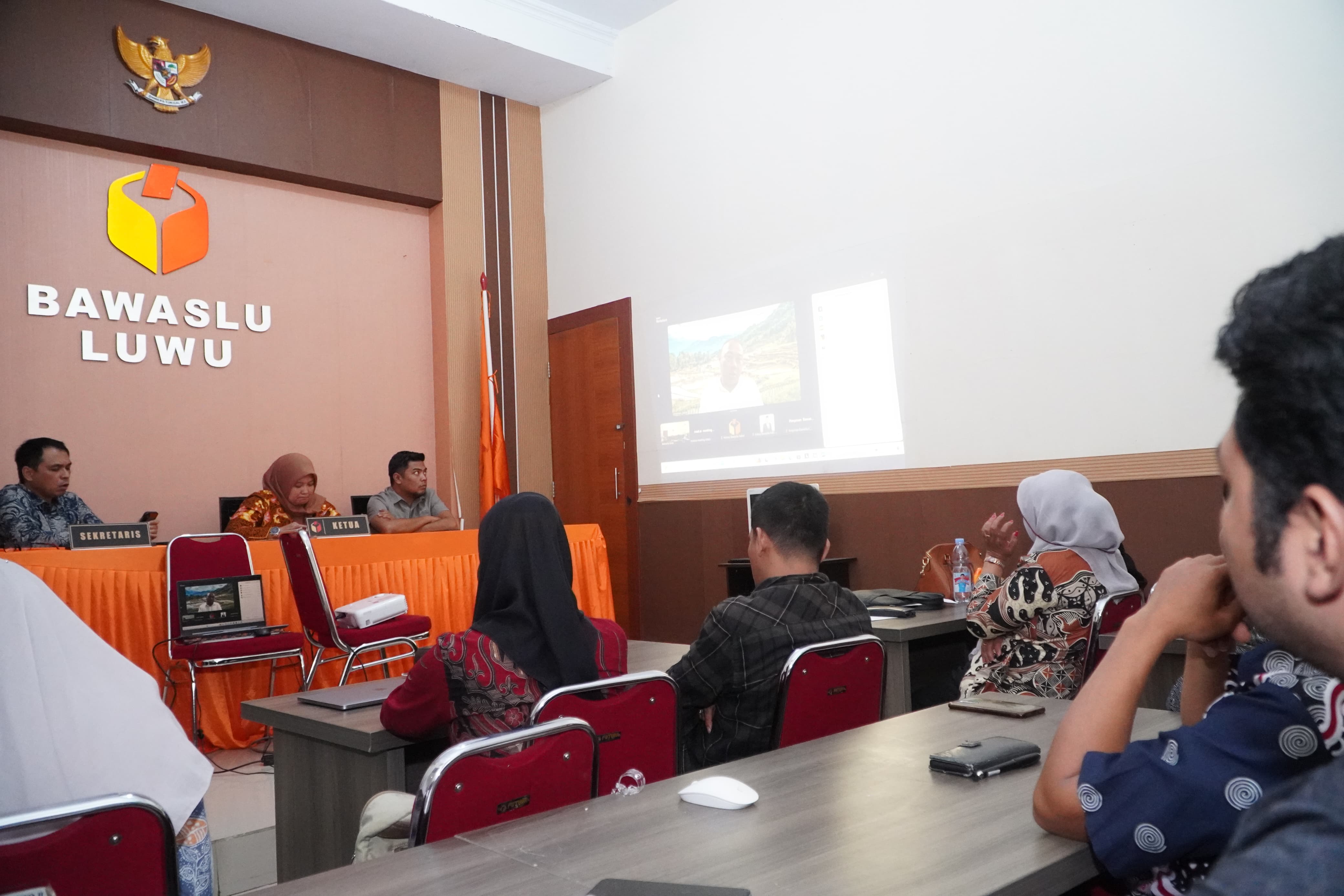 Gelar Rapat Internal, Bawaslu Luwu Perkuat Kualitas Pengelolaan dan Pengawasan