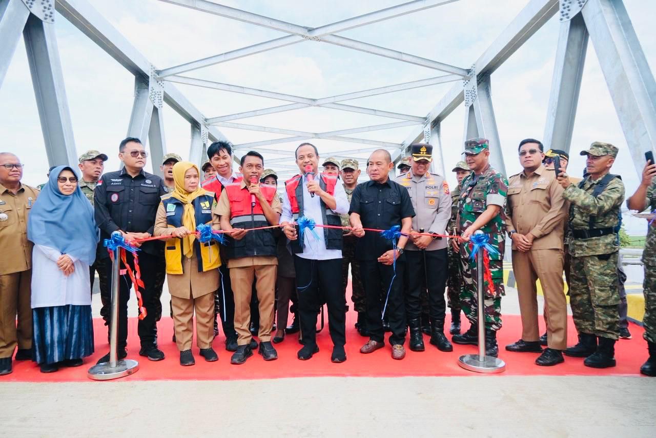 Gubernur Sulsel Resmikan Jembatan Sungai Malake, Akses Warga Sidrap-Wajo