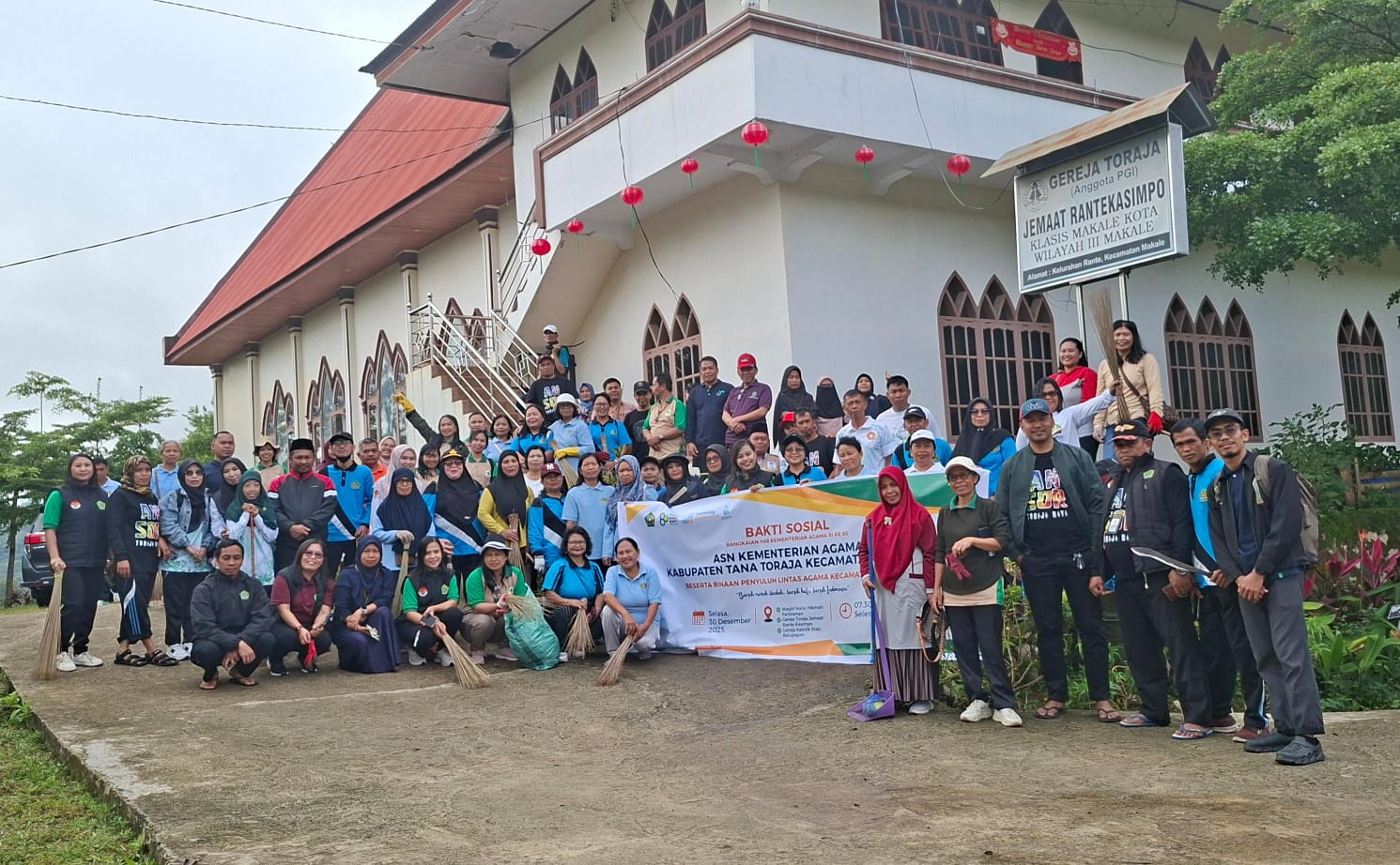 Peringati HAB ke-80: ASN Kemenag Tana Toraja Perkuat Toleransi Lewat Bakti Sosial