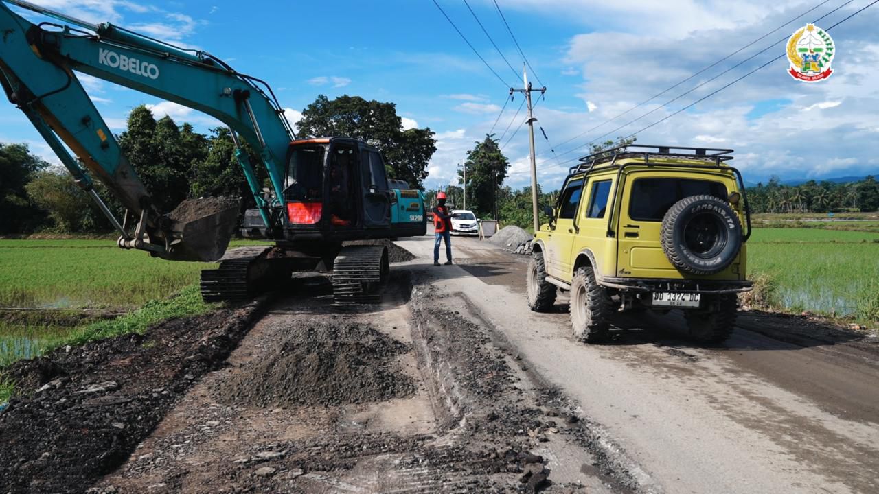 Target Rampung April 2026, Perbaikan Jalan Ruas Pinrang dan Enrekang Terus Dikebut