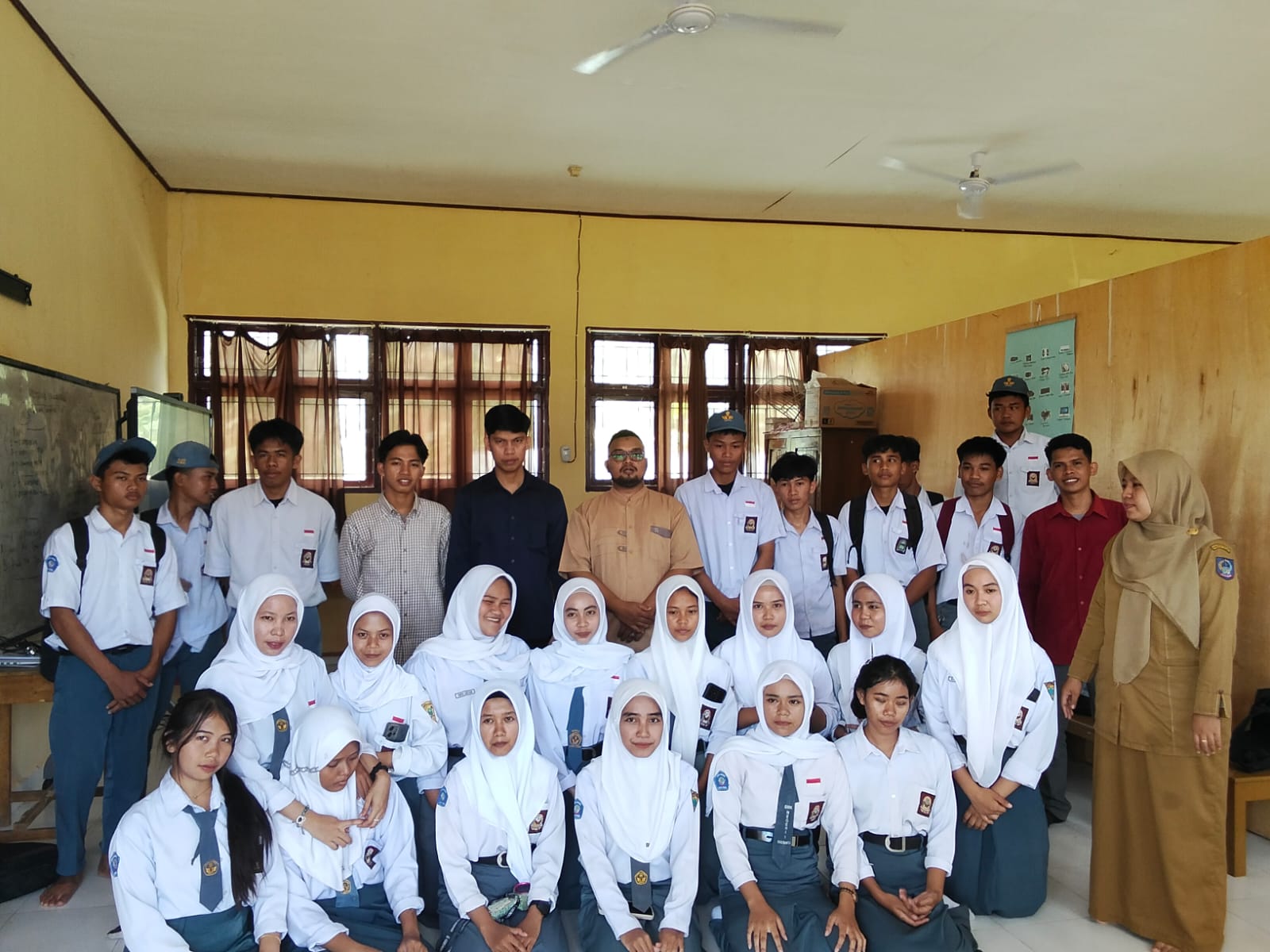 AMIK Palopo Guncang SMK se-Luwu Utara, Gelar Sosialisasi dan Program Unggulan