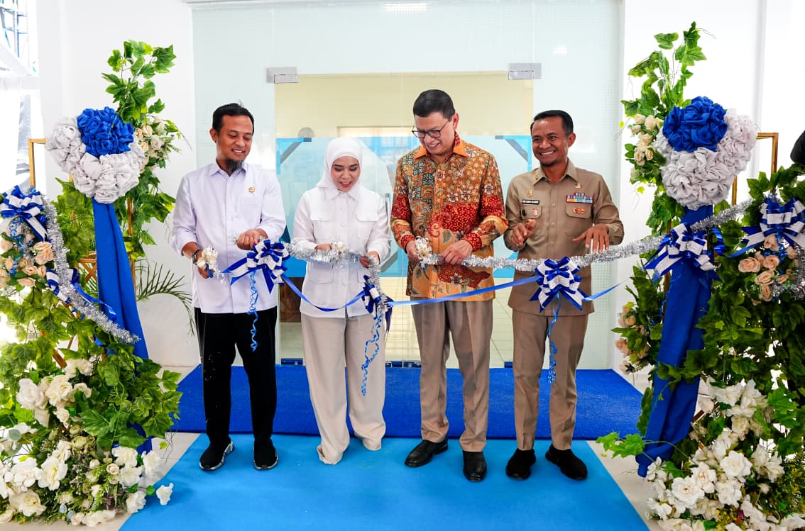 Gubernur Sulsel Hadiri Pengukuhan Loka BPOM Bone, Perkuat Pengawasan Obat dan Makanan di Bosowasi