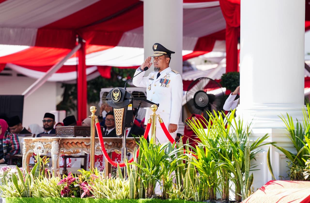 Gubernur Andi Sudirman Pimpin Upacara HUT ke-81 RI, Ini Pesannya