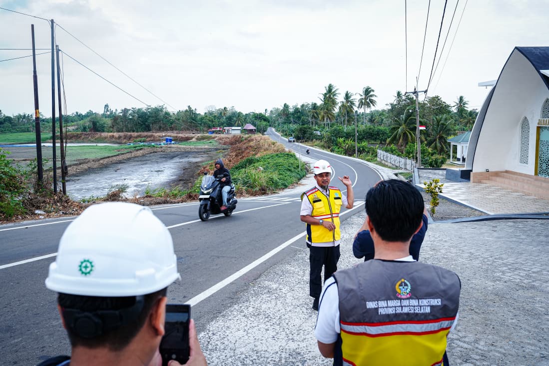 Gubernur Andi Sudirman Tinjau Ruas Paleteang-Malimpung hingga Batas Enrekang Sudah Mulus