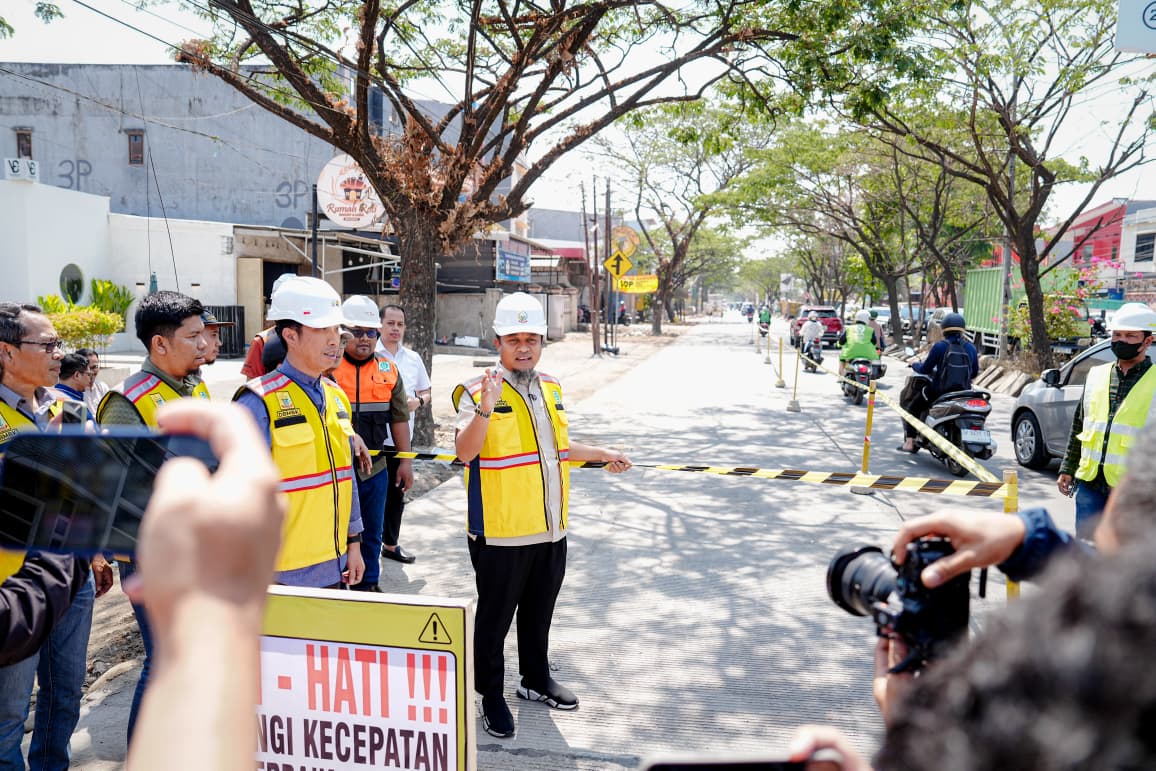 Gubernur Sulsel Bersama Kadis DBMBK Kunjungi Jalan Aroepala: Akses Lalu Lintas Gowa-Makassar Makin Lancar