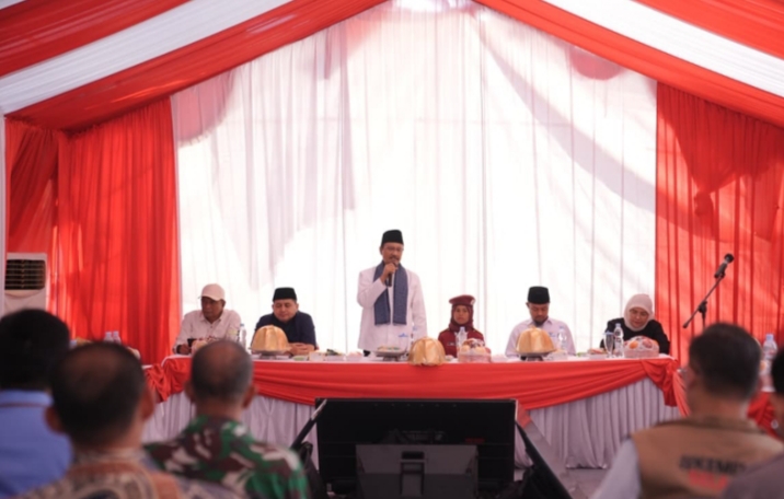 Walikota Makassar Dampingi Kemensos:19 Keluarga Miskin Terima Rumah Baru