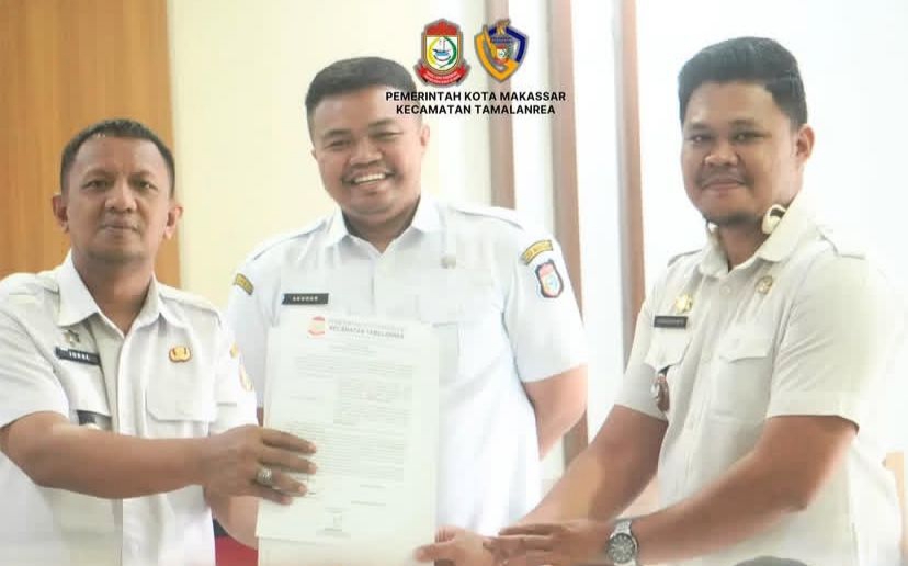 Camat Iqbal Tamalanrea Pimpin Serah Terima Jabatan Lurah di Kecamatan Tamalanrea