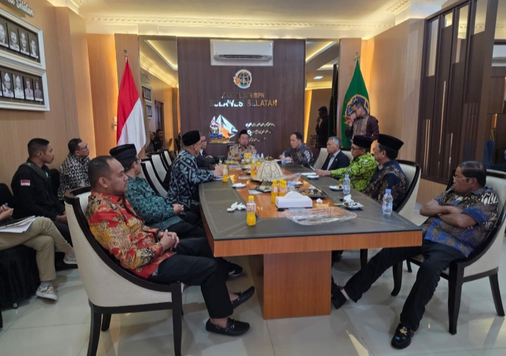 Wakil Walikota Palopo Dampingi Menteri ATR/BPN: Dorong Percepatan Sertifikasi Rumah Ibadah