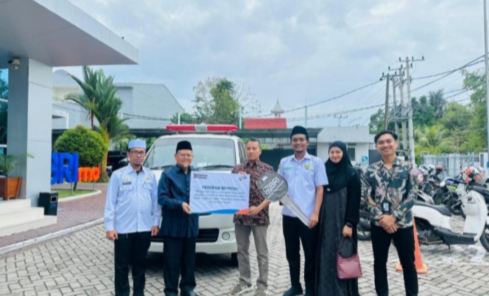 Yayasan PMDS Palopo Terima Bantuan Ambulance Dari BRI dan Kementerian UMKM