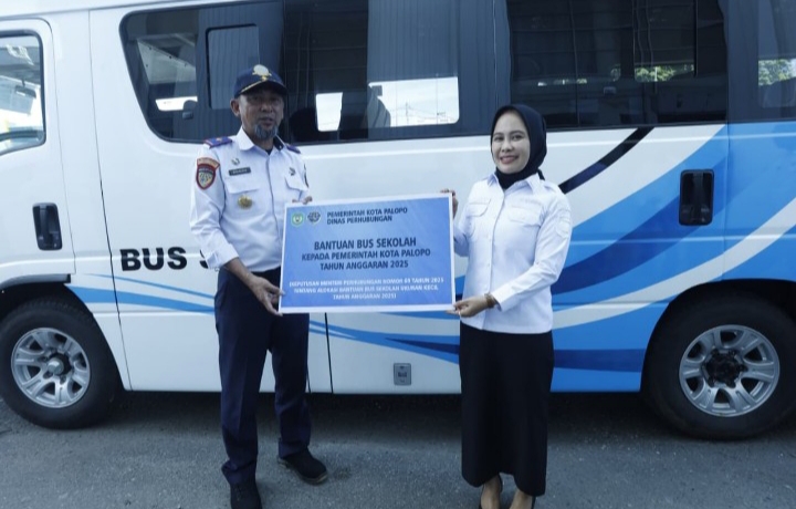 Terima Satu Unit Bus Sekolah, Pemkot Palopo Perkuat Akses Pendidikan Gratis