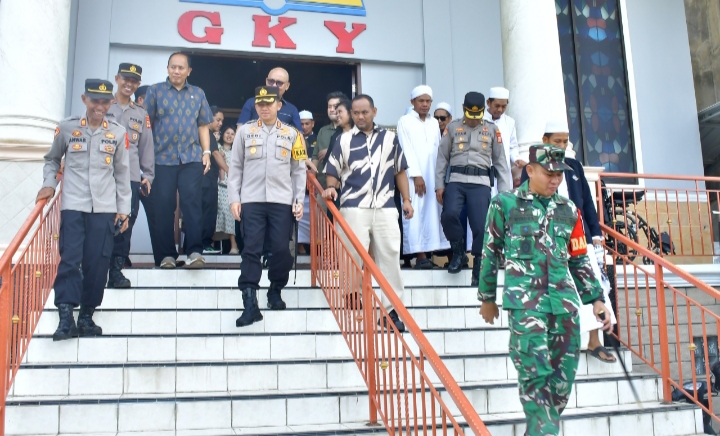 Wakil Wali Kota Palopo Tinjau Gereja, Pastikan Perayaan Natal Berjalan Aman dan Damai