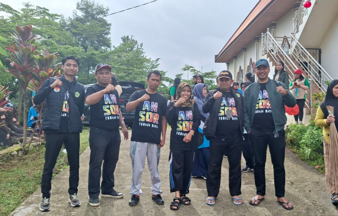 Kemenag Tana Toraja Gandeng GP Ansor Gelar Bakti Sosial di HAB ke-80