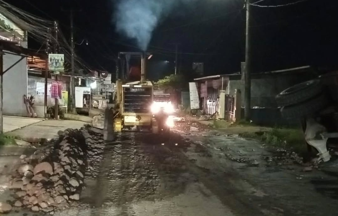 Gubernur Sulsel Pastikan Penanganan Darurat Jalan Rusak Moncongloe, Talud dan Aspal Disiapkan