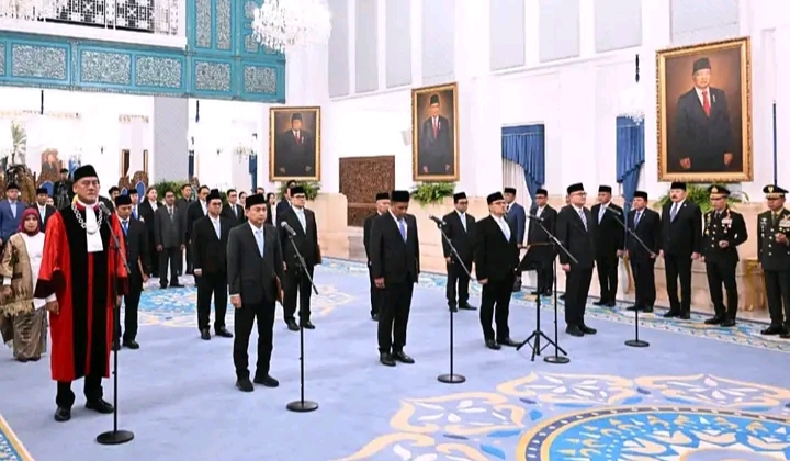 Liliek Prisbawono Adi Resmi Dilantik sebagai Hakim Konstitusi